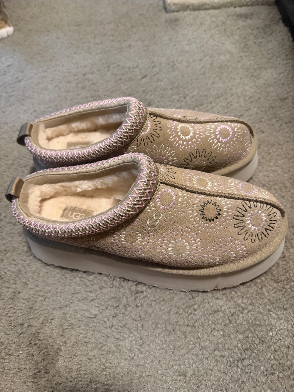 UGG Tazz Sun Stitch Slipper Mustard Seed Women's